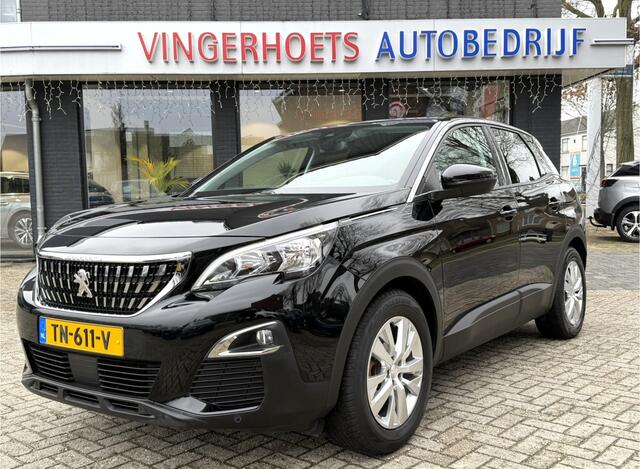 Peugeot 3008 130 Pk Benzine * Luxe Uitvoering * Zwart Lederen Bekleding * Navigatie * Trekhaak * Climate & Cruise Control * L.M. Velgen * Apple Caplay + Android Auto * Distributieriem vervangen 2025 * Vingerhoets; Vierde Generatie Eersteklas Service; Al meer dan 100 j