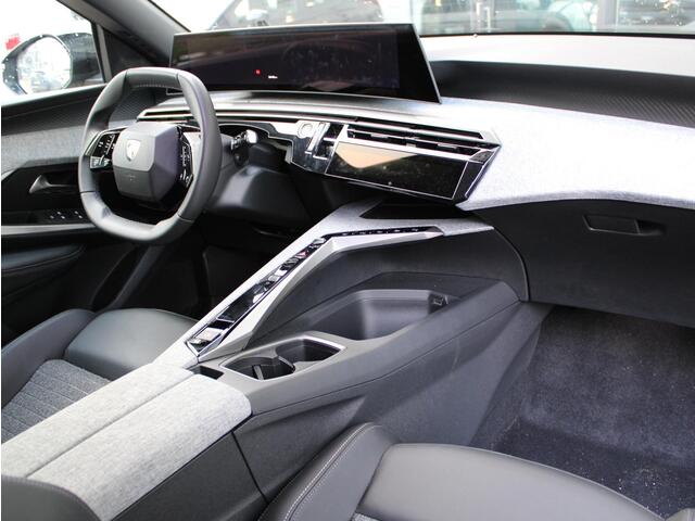 Peugeot 3008 1.6 plug-in Hybrid 195 Allure | Navi / Camera / Climate