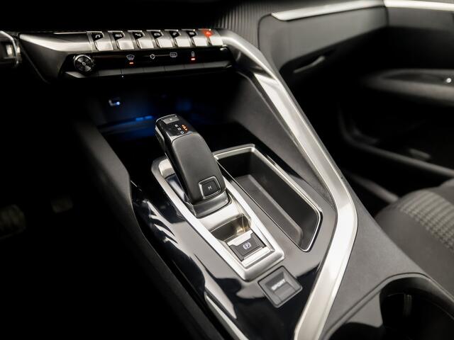 Peugeot 3008 1.2 PureTech Sport 131Pk Automaat (APPLE CARPLAY, GROOT NAVI, 360 CAMERA, SPORTSTOELEN, CRUISE, LANE ASSIST, NIEUWSTAAT)