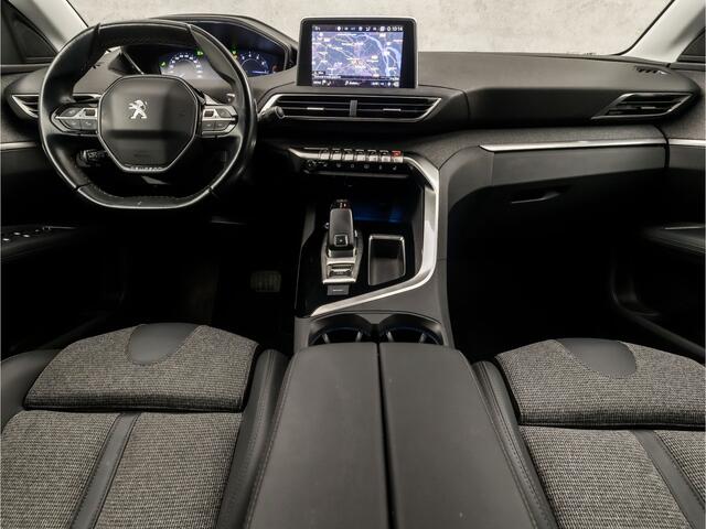 Peugeot 3008 1.2 PureTech Allure Sport 131Pk Automaat (APPLE CARPLAY, GROOT NAVI, MEMORY SEATS, LEDER, STOELVERWARMING, ADAPTIVE CRUISE, GETINT GLAS, KEYLESS, 360 CAMERA, TREKHAAK, NIEUWSTAAT)