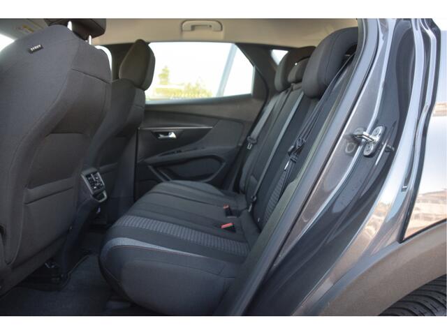 Peugeot 3008 1.2 PureTech Blue Lease Premium Carplay | DAB | Keyless | 17 inch | Navi | Bluetooth | PDC