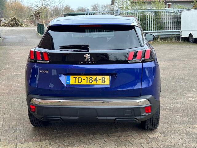 Peugeot 3008 1.2 PureTech Executive navi,camera.leder,stoel verwarming