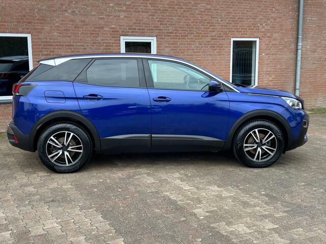 Peugeot 3008 1.2 PureTech Executive navi,camera.leder,stoel verwarming