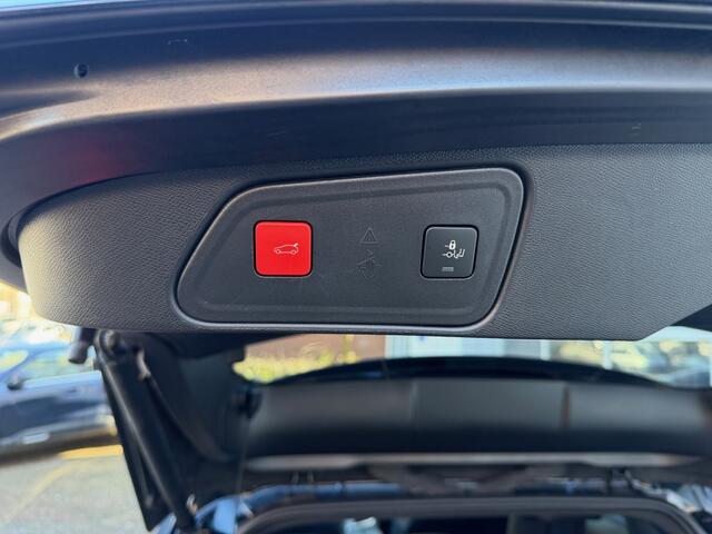 Peugeot 3008 1.6 HYbrid 225 GT Pano, Black Pack, Trekhaak