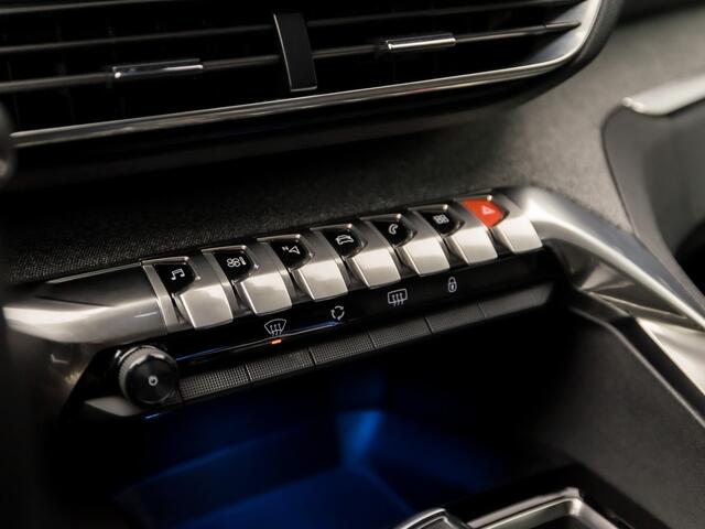 Peugeot 3008 1.2 PureTech Allure Sport Automaat (APPLE CARPLAY, PARELMOER, GROOT NAVI, 360 CAMERA, GETINT GLAS, LEDER, SPORTSTOELEN, TREKHAAK, KEYLESS, NIEUWSTAAT)