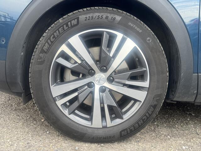 Peugeot 3008 1.6 HYbrid 225 Allure // NAVI // CLIMA // CRUISE // CAMERA // APPLE CARPLAY - ANDROID AUTO //