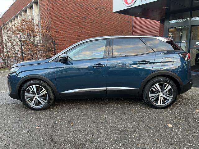 Peugeot 3008 1.6 HYbrid 225 Allure 1e EIGENAAR // UNIEK 7500KM!!!! // DODEHOEK // HALF LEDER // CAMERA+SENSOREN // NAVI+CARPLAY // CRUISE // CLIMA //