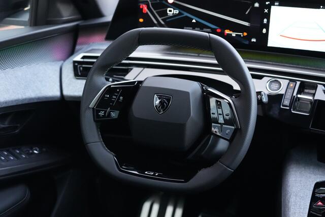 Peugeot 3008 1.2 Hybrid 145 GT 145pk Panoramadak/Stoelverwarming/Camera