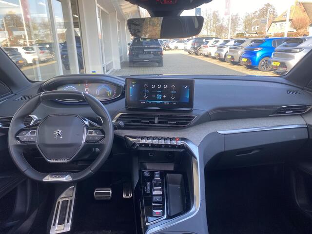 Peugeot 3008 1.6 HYbrid4 300 GT | Automaat | Achteruitrij camera | Apple carplay | Voorstoelen verwarmd | Navigatie systeem full map | Schuif/Kantel dak