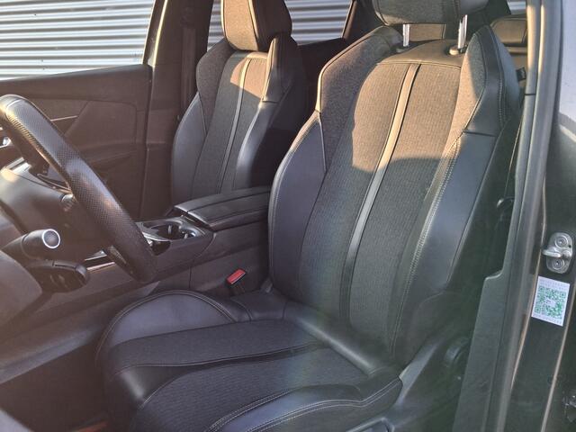 Peugeot 3008 1.2 PureTech GT Line | Nieuw Binnen | Navigatie | Trekhaak | Climate Control | APK 06-10-2026 |