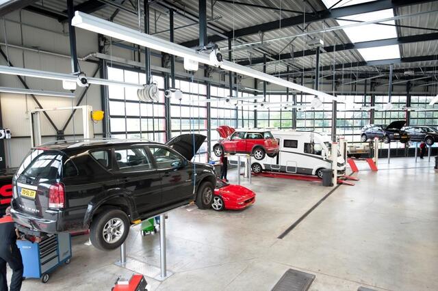 Peugeot 3008 1.6 HYbrid4 300 GT Pack Business Alle opties! | Plug-in Hybr. | Leer | Stoelverwarming |