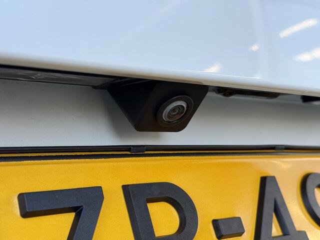 Peugeot 3008 1.6 HYbrid 225 GT | Navigatie | Achteruitrijcamera | Elektrische Achterklep | Climate & Cruise Control |