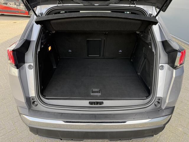 Peugeot 3008 225pk HYbrid Allure Pack (Camera - Keyless Entry - LED - 19"- Adaptieve Cruise Controle - Automatische Airco - Navigatie)