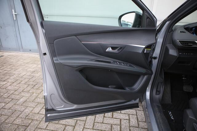 Peugeot 3008 Hybrid | 180 PK | Adaptieve Cruise Control | Navigatie |