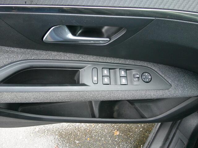 Peugeot 3008 1.2 PureTech Blue Lease Active