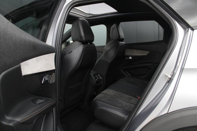 Peugeot 3008 1.2 PureTech GT 130pk - Trekhaak - ACC - Stoelverwarming - Pano - 360 Camera - Blindspot - Keyless - Rijklaar