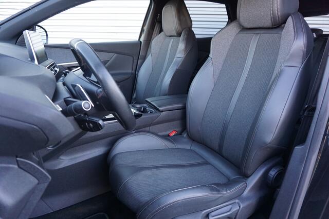 Peugeot 3008 1.2 PureTech GT-Line AUTOMAAT - Climate / Navi / Cruise / Stoelverw. / Camera / Trekhaak / Parkeers.