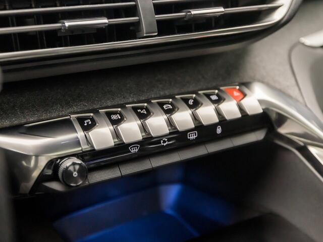 Peugeot 3008 1.2 PureTech GT-Line Sport (PANORAMADAK, APPLE CARPLAY, GROOT NAVI, 360 CAMERA, LEDER, KEYLESS, SPORTSTOELEN, ZWART HEMEL, NIEUWE APK, NIEUWSTAAT)