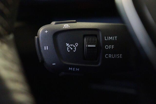 Peugeot 3008 1.6 HYbrid 225 Allure Pack | NAVI | CLIMA | CAMERA + PDC | ADAP CRUISE | LANE-ASSIST |