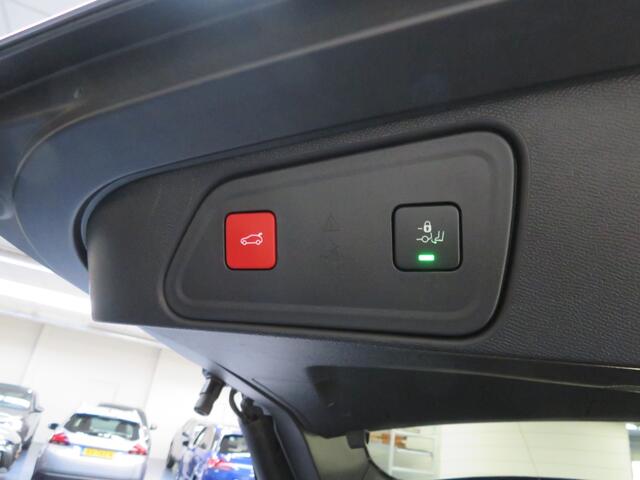 Peugeot 3008 1.6 HYbrid GT P.Bns