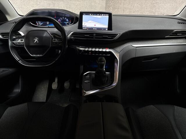 Peugeot 3008 1.2 PureTech Premium Sport (APPLE CARPLAY, BLACK PACK, GROOT NAVI, 360 CAMERA, LEDER, SPORTSTOELEN, KEYLESS, CRUISE, NIEUWE APK, NIEUWSTAAT)