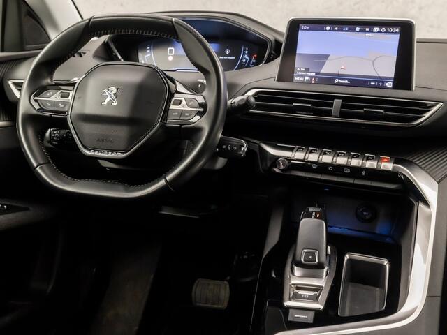 Peugeot 3008 1.2 PureTech Sport Automaat (APPLE CARPLAY, GROOT NAVI, TREKHAAK, PARKEERSENSOREN, SPORTSTOELEN, CRUISE, LANE ASSIST, NIEUWSTAAT)