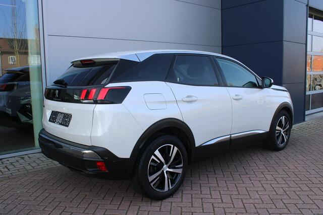 Peugeot 3008 1.2 PureTech 130pk Allure Airco Navi Camera Carplay 41.806km Nieuwstaat