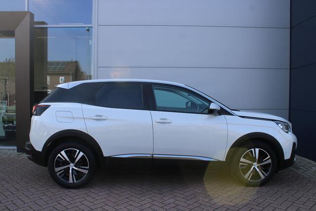 Peugeot 3008 1.2 PureTech 130pk Allure Airco Navi Camera Carplay 41.806km Nieuwstaat