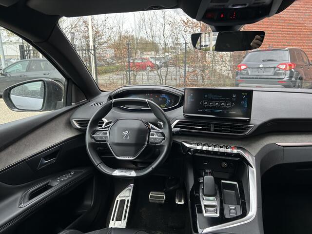 Peugeot 3008 1.6 HYbrid 225 GT BLACK PACK // PANO/SCHUIFKANTELDAK // ADAPTIVE CRUISE // FULL LED // FOCAL AUDIO // NAVI + CARPLAY // CAMERA