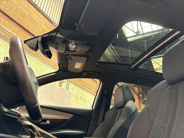 Peugeot 3008 1.6 HYbrid 225 GT 225Pk Automaat (PANORAMADAK, LEDER/ALCANTARA, ADAPTIVE CRUISE, STOELVERWARMING, FOCAL AUDIO, APPLE CARPLAY, KEYLESS, NIEUWSTAAT)