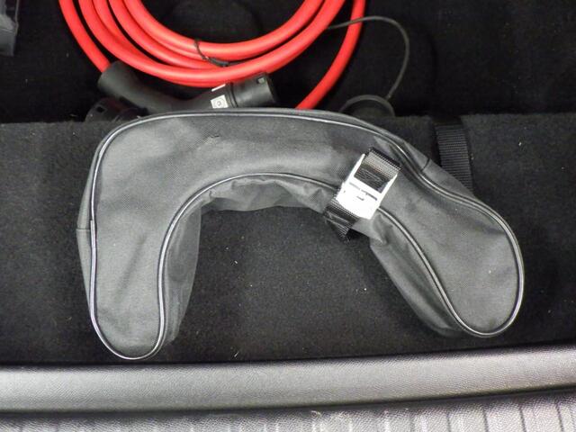 Peugeot 3008 e-3008 GT Avantage 210 73 kWh Panoramadak | Warmtepomp