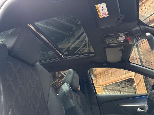 Peugeot 3008 1.6 e-THP GT Line 165Pk Automaat (PANORAMADAK, NAPPA LEDER, MEMORY SEATS, STOELVERWARMING, APPLE CARPLAY, GETINT GLAS, 360 CAMERA, LED KOPLAMPEN, NIEUWSTAAT)