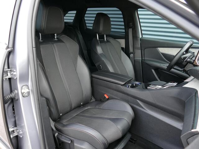 Peugeot 3008 1.2 PureTech GT | 130PK | AUTOMAAT | Stoelverwarming | Trekhaak | Climate Control | Parkeersensoren Rondom | Navigatie | Parkeercamera Achter |