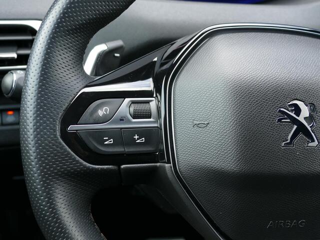 Peugeot 3008 1.2 PureTech GT | 130PK | AUTOMAAT | Stoelverwarming | Trekhaak | Climate Control | Parkeersensoren Rondom | Navigatie | Parkeercamera Achter |