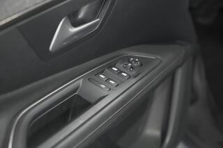 peugeot-3008-puretech-130-eat6-blue