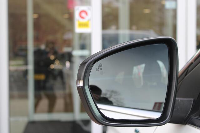 Peugeot 3008 1.6 HYbrid4 300PK GT PACK BUSINESS | CAMERA VOOR + ACHTER | APPLE CARPLAY/ANDROID AUTO | ELEKTRISCH BEDIENBARE ACHTERKLEP | ADAPTIVE CRUISE CONTROL | 18" LICHTMETALEN VELGEN | FULL LED KOPLAMPEN | DODEHOEK BEWAKING | CLIMATE CONTROL | NAVIGATIE | DAB+ RAD