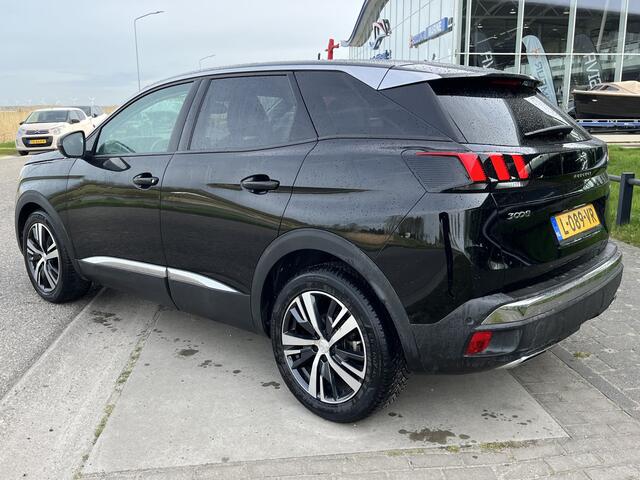 Peugeot 3008 1.2 PureTech Allure 130PK / Automaat / Stoelverw. / Apple Carplay - Android Auto / Blind spot warning / LMV /