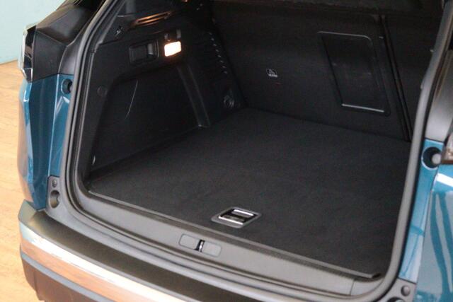 Peugeot 3008 1.6 HYbrid 225 GT | NAVI / APPCONNECT | CAMERA + PDC | ADAP CRUISE | SCHUIF / KANTELDAK | LANE-ASSIST / WARNING |