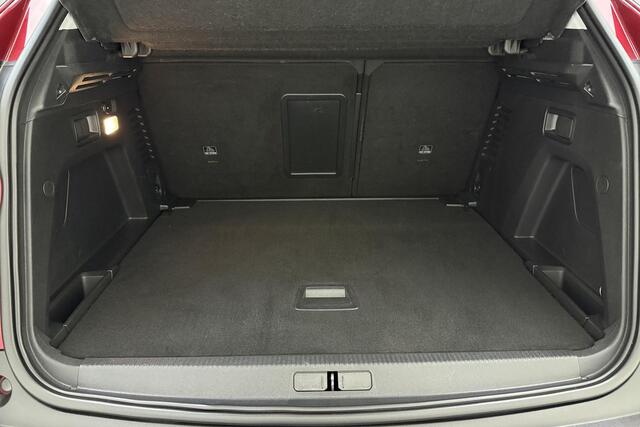 Peugeot 3008 1.5 BlueHDi Blue Lease Premium Diesel | Navigatie | Climate control | Keyless | Lichtmetalen velgen | Extra getint glas | Parkeersensoren