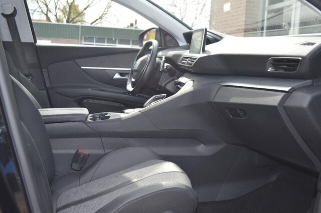 Peugeot 3008 1.6 HYbrid Allure | AUT - VRT.COCKPIT