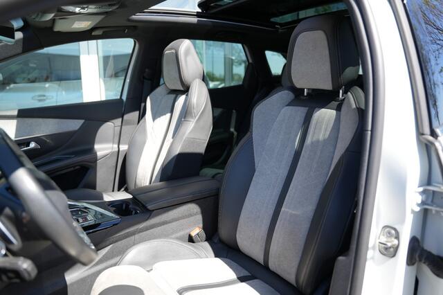 Peugeot 3008 1.6 HYBRID4 300 GT- Pano, Camera,Carplay All in prijs