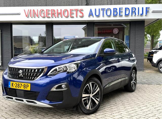 Peugeot 3008 Benzine 130 Pk Luxe Allure * Trekhaak * 1/2 Lederen Interieur * L.M. Velgen & Michelin banden * Stoelverwarming * Parkeersensoren voor- en achterzijde * Vingerhoets; Vierde Generatie Eersteklas Service. Al meer dan 100 jaar een begrip in de Brabantse Kemp