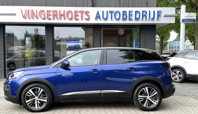 Peugeot 3008 Benzine 130 Pk Luxe Allure * Trekhaak * 1/2 Lederen Interieur * L.M. Velgen & Michelin banden * Stoelverwarming * Parkeersensoren voor- en achterzijde * Vingerhoets; Vierde Generatie Eersteklas Service. Al meer dan 100 jaar een begrip in de Brabantse Kemp