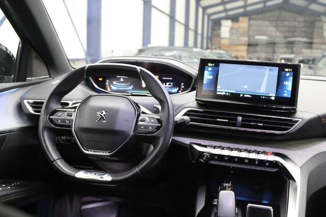 Peugeot 3008 1.6 HYbrid 225 GT, Focal Sound, 19" LM, LED, Camera