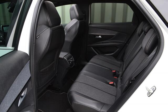 Peugeot 3008 1.6 PureT. GT Line 181PK Pano/Camera/LED/Trekhaak
