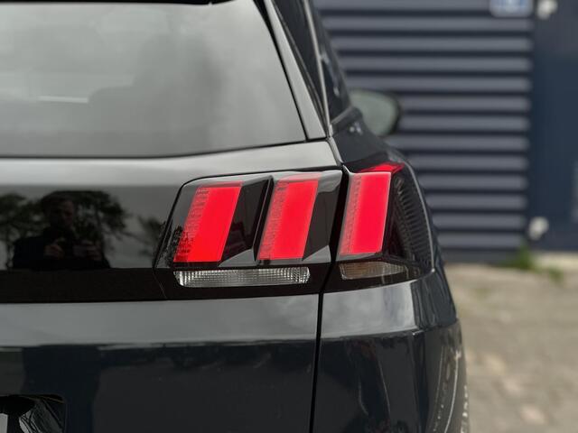 Peugeot 3008 1.2 PureTech Allure | Stoelverwarming| Apple Carplay/Android Auto | Skiluik | Lichtmetalen velgen met Allseason banden | Parkeersensoren | Cruise Control |