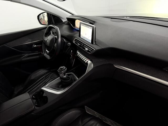 Peugeot 3008 1.2 PureTech GT Line Panoramadak, Camera, Navi, Leder, Virtual desk, Cruise control, Stoelverwarming, Lichtmetalen velgen