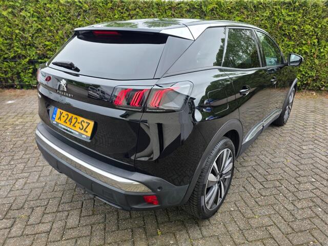 Peugeot 3008 1.2 Allure Trekhaak 4-seizoenenbanden