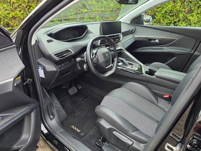 Peugeot 3008 1.2 Allure Trekhaak 4-seizoenenbanden
