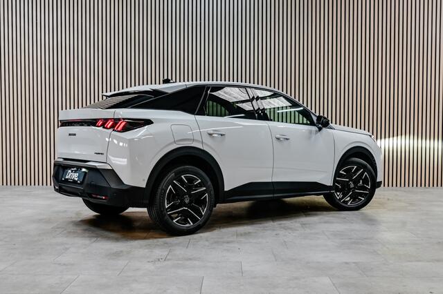 Peugeot 3008 1.2 Hybrid 145pk Allure | PANORAMIC NAVI | DRIVE ASSIST PAKKET |